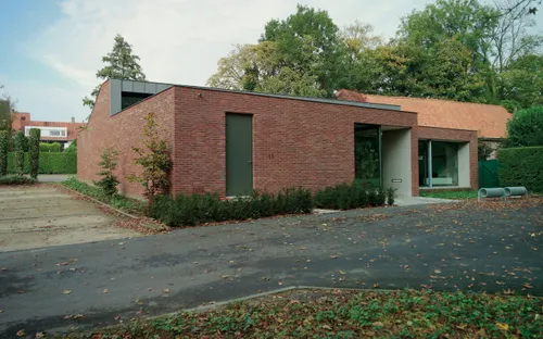 Clădire care folosește cărămida: Artiza Maaseiker Bont