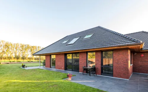 Clădire care folosește cărămida: Forum Pampas