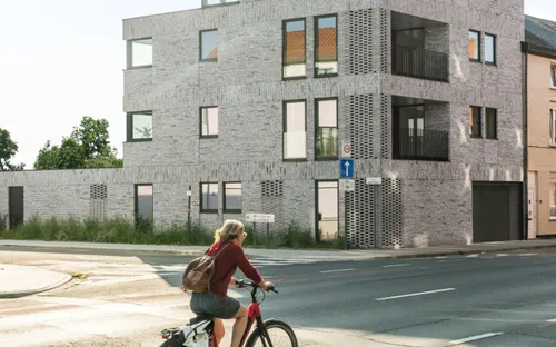 Clădire care folosește cărămida: Imperium Flavius