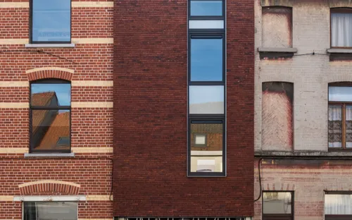 Clădire care folosește cărămizile: Forum Pampas, Domus Casa Lena