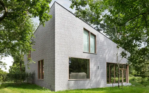 Clădire care folosește cărămida: Imperium Flavius