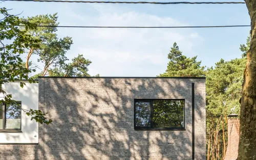 Clădire care folosește cărămida: Imperium Notus